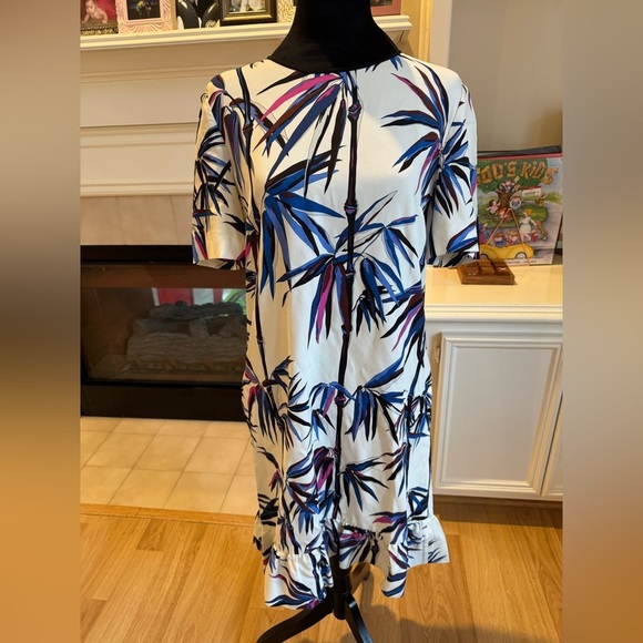 EMILIO PUCCI Tiered Short Sleeve Dress Size 8 NWT (FLAWED) - Picture 2 of 7